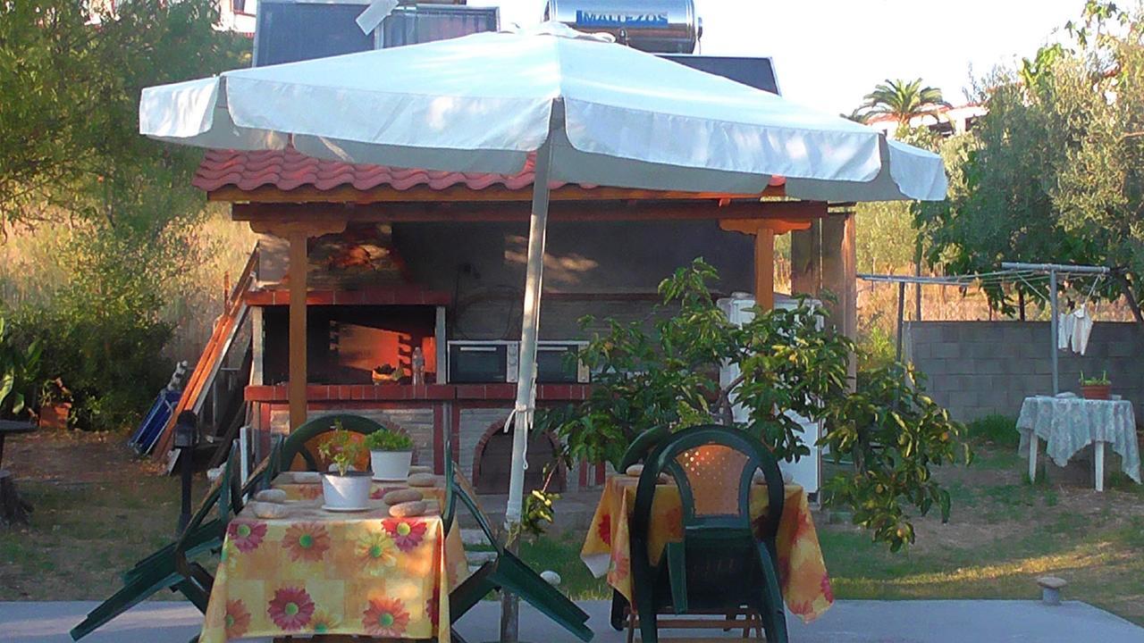 Studios Tripiti Nea Roda Exterior foto
